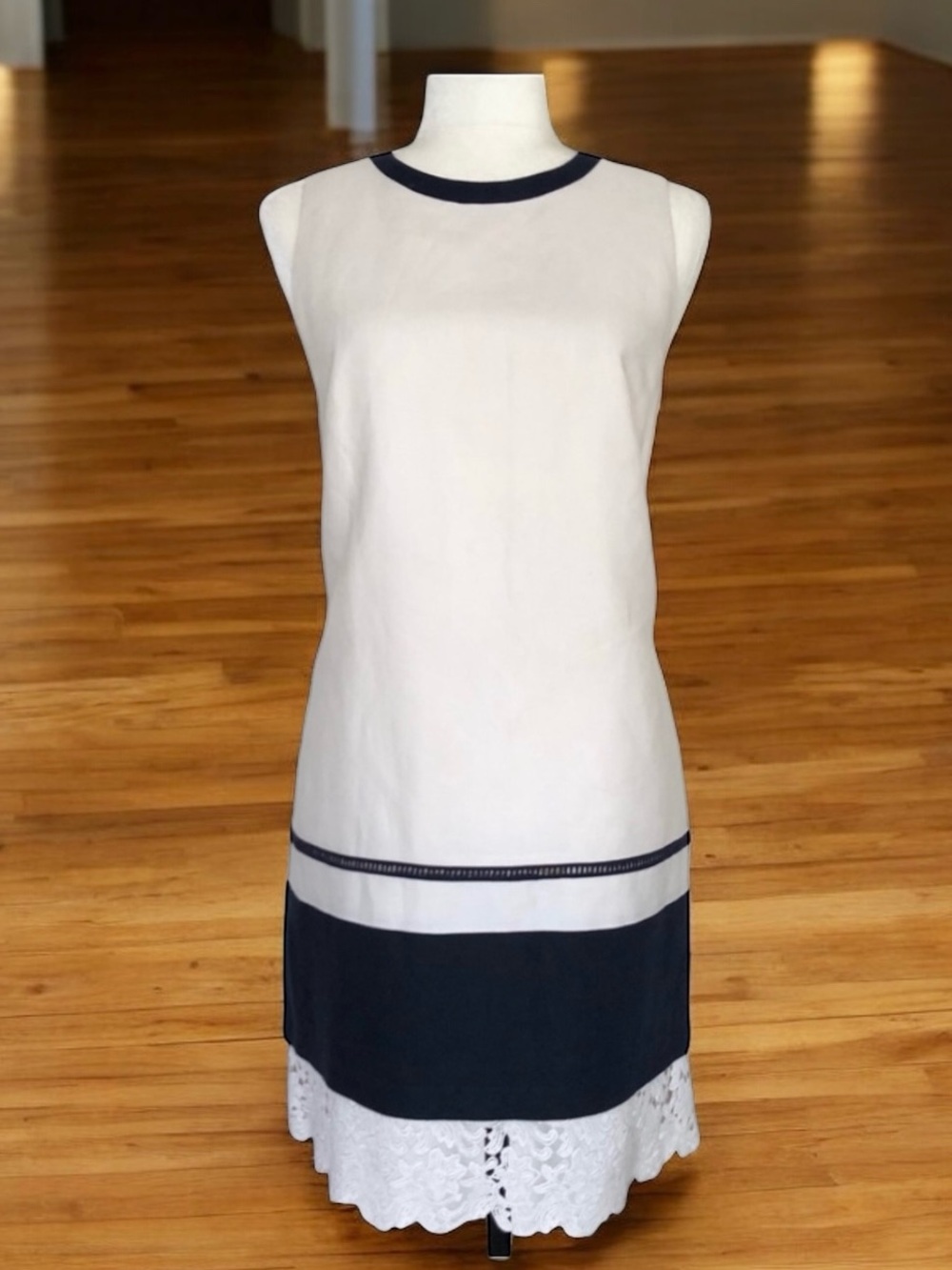 Ann Taylor Loft Linen Cotton Blend Ivory Lace Trimmed Sleeveless Dress Women’s